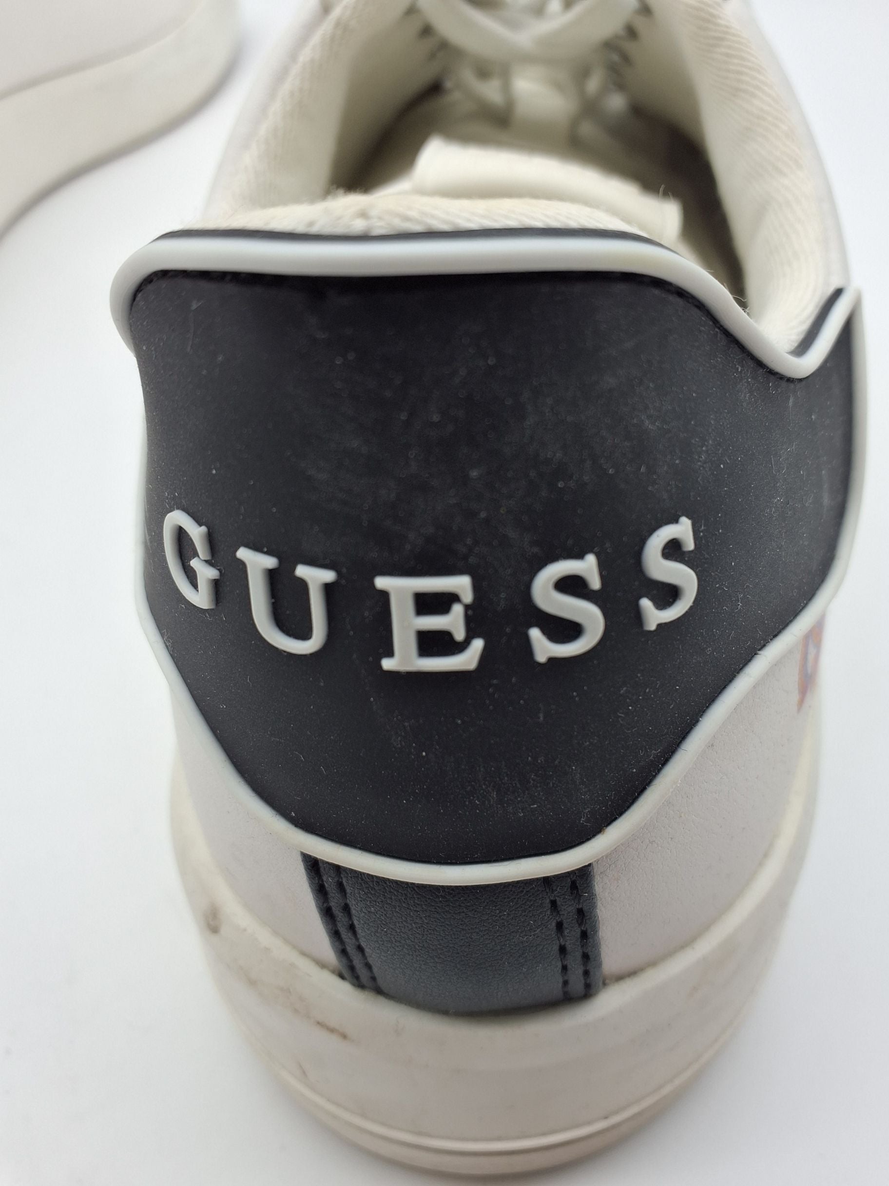 Guess Sneakers